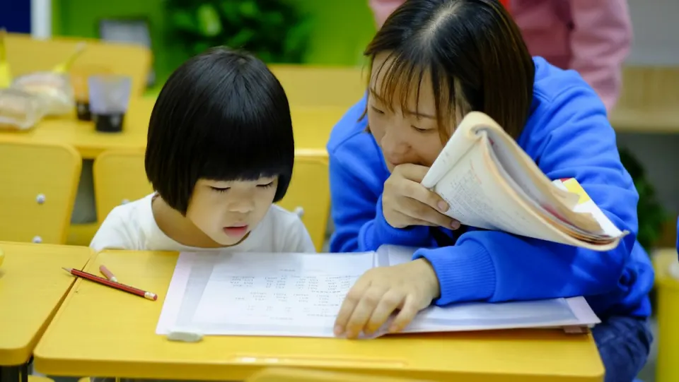 Reading with a teacher